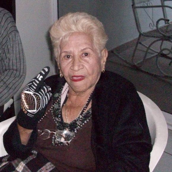 Meet your Posher, Doña - Picture 1 of 1